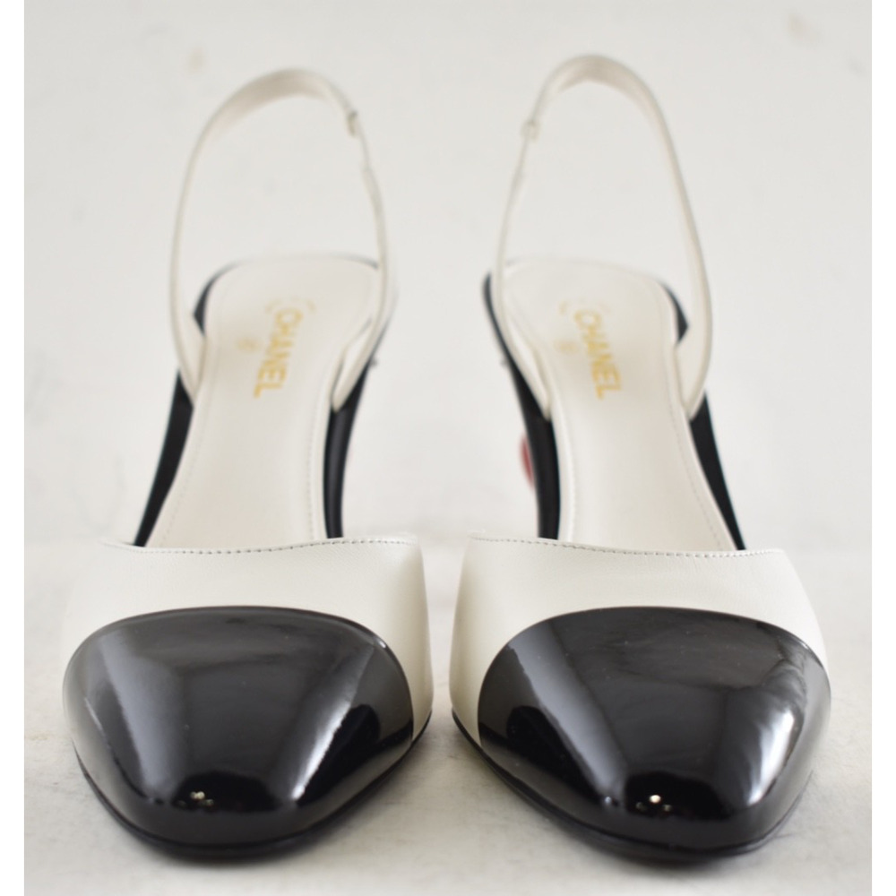 Chanel 26A Metiers Blazy White Black Red Apple Sling CC Slingback Heel Pump 38 - Picture 11 of 16